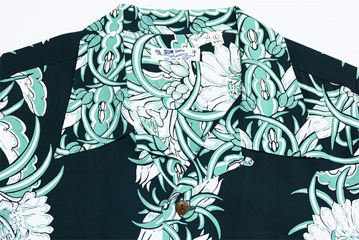 SUN SURF Aloha Shirt NIGHT BLOOMING CEREUS BORDER Short Sleeve Rayon Hawaiian Shirt Gekka Bijin Made in Japan SS39612 Green