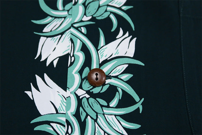 SUN SURF Aloha Shirt NIGHT BLOOMING CEREUS BORDER Short Sleeve Rayon Hawaiian Shirt Gekka Bijin Made in Japan SS39612 Green